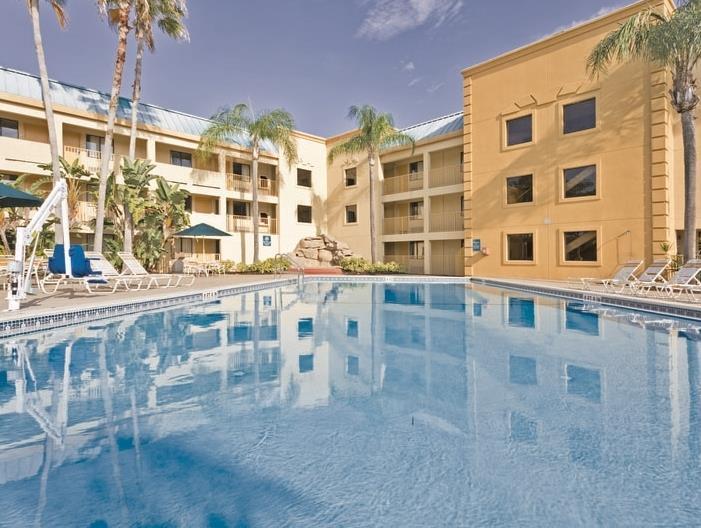 La Quinta Inn By Wyndham Tampa Near Busch Gardens Extérieur photo