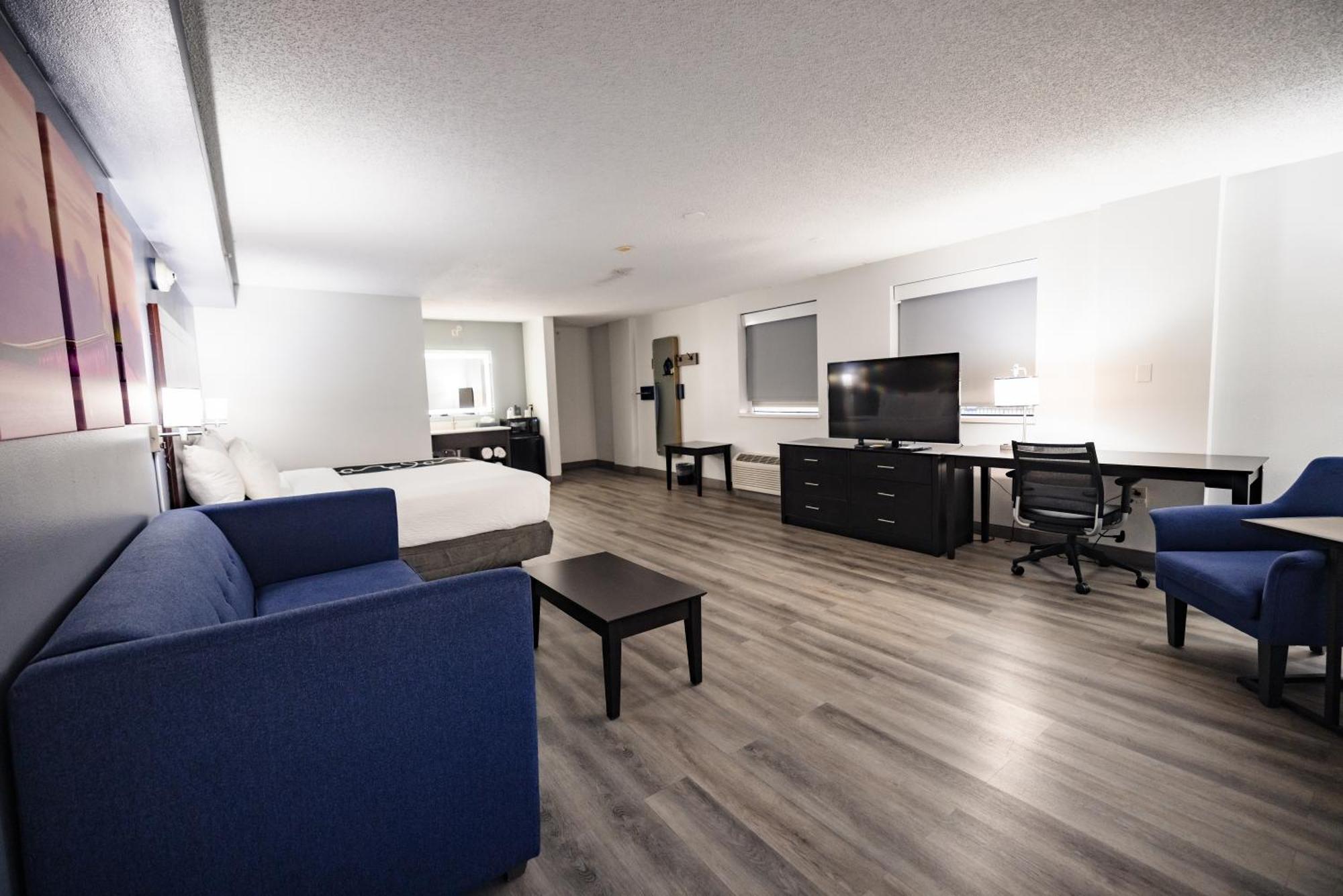 La Quinta Inn By Wyndham Tampa Near Busch Gardens Extérieur photo