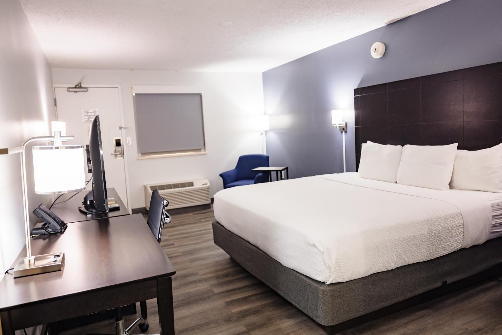 La Quinta Inn By Wyndham Tampa Near Busch Gardens Extérieur photo