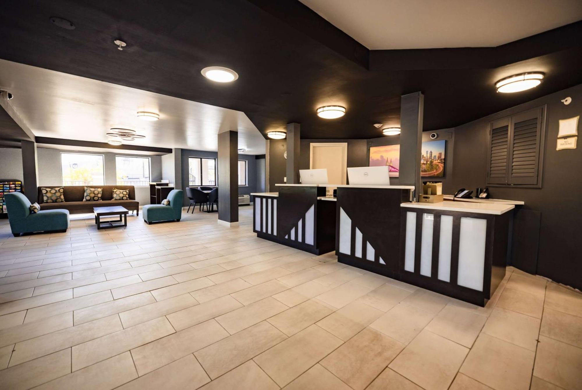 La Quinta Inn By Wyndham Tampa Near Busch Gardens Extérieur photo